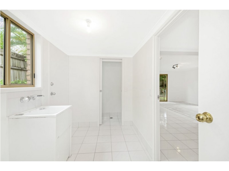 2/12 Oloway Crescent, Alexandra Headland QLD 4572