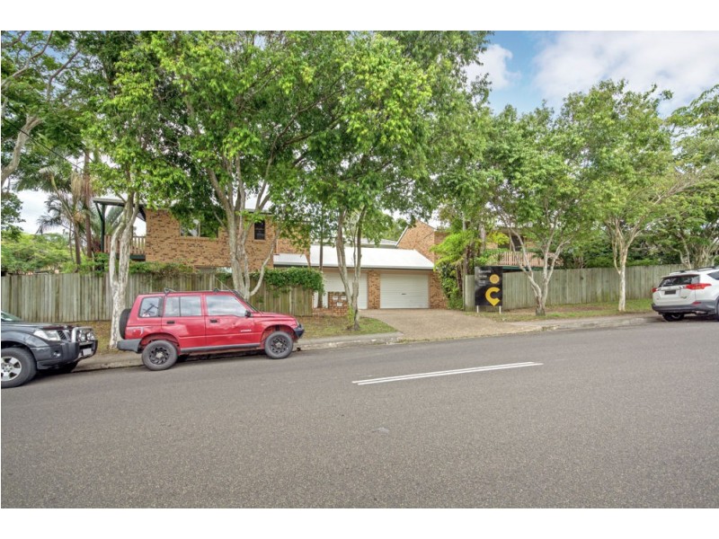 2/12 Oloway Crescent, Alexandra Headland QLD 4572