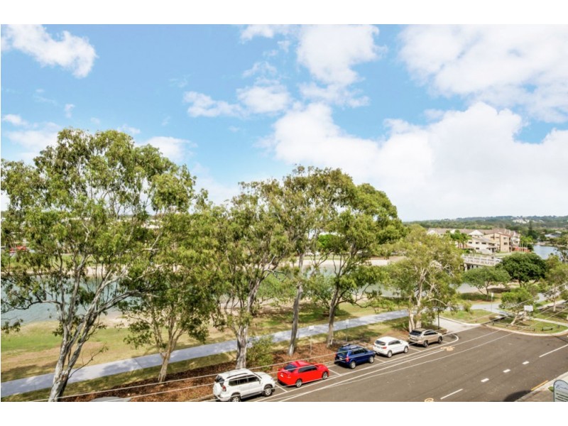 21/104 River Esplanade, Mooloolaba QLD 4557