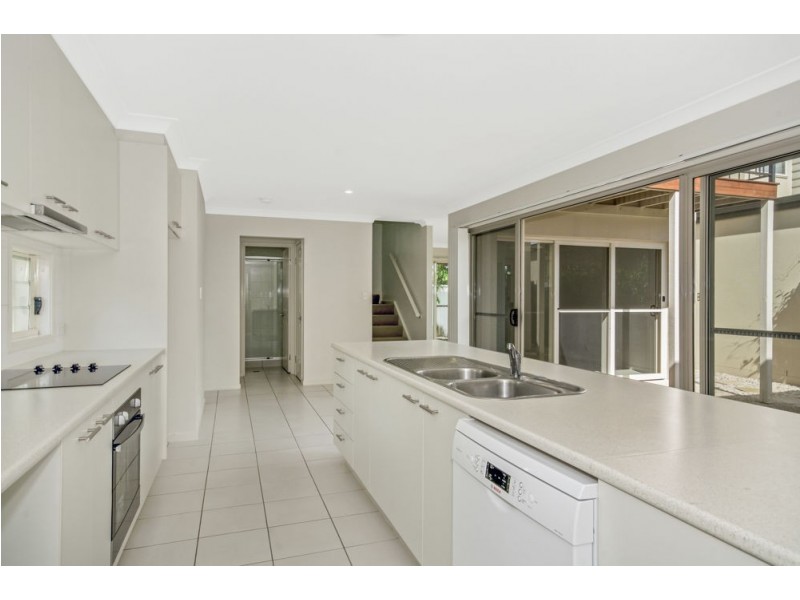 11 Tarawa St, Parrearra QLD 4575
