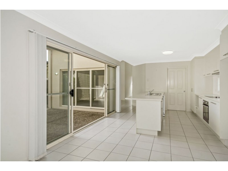 11 Tarawa St, Parrearra QLD 4575