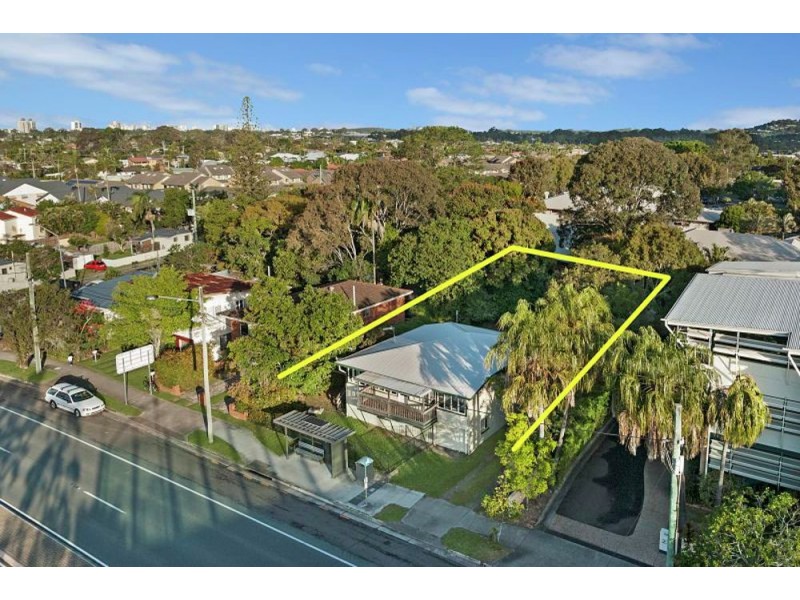 235 Bradman Avenue, Maroochydore QLD 4558