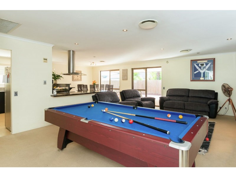 11 Parari Street, Warana QLD 4575