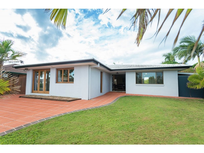11 Parari Street, Warana QLD 4575