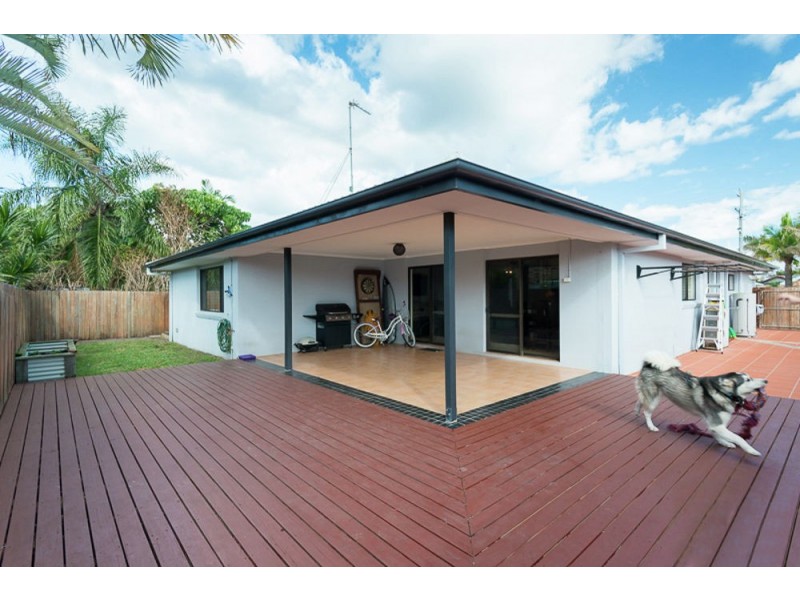 11 Parari Street, Warana QLD 4575