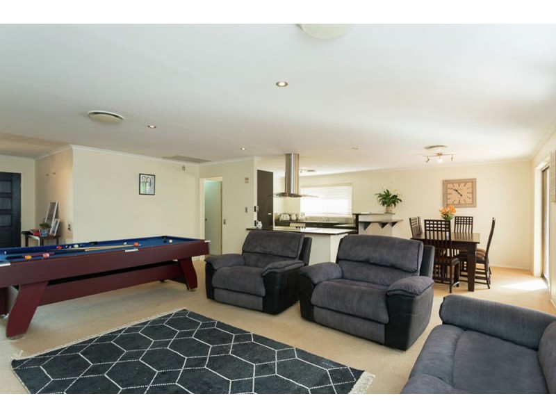 11 Parari Street, Warana QLD 4575