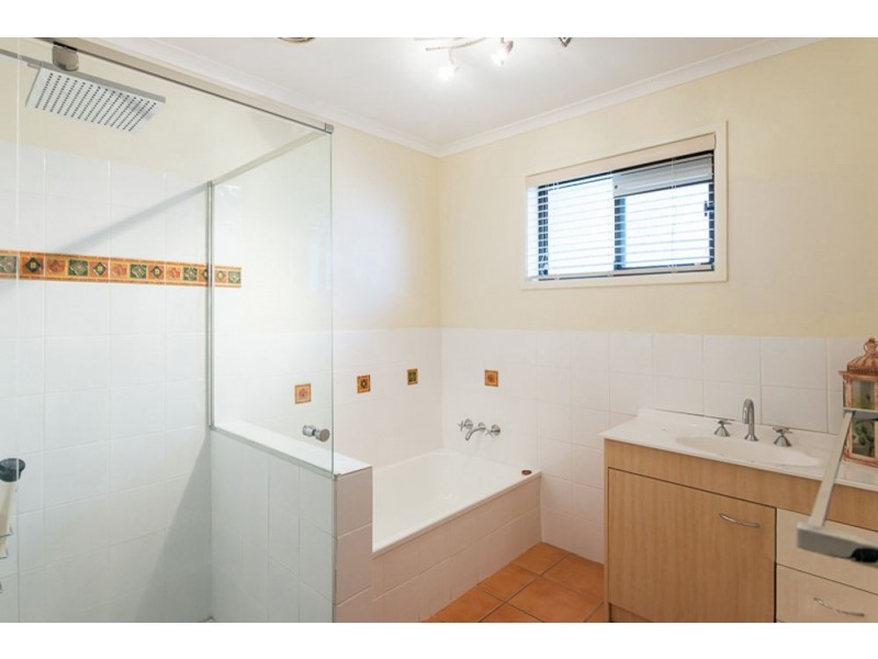 11 Parari Street, Warana QLD 4575