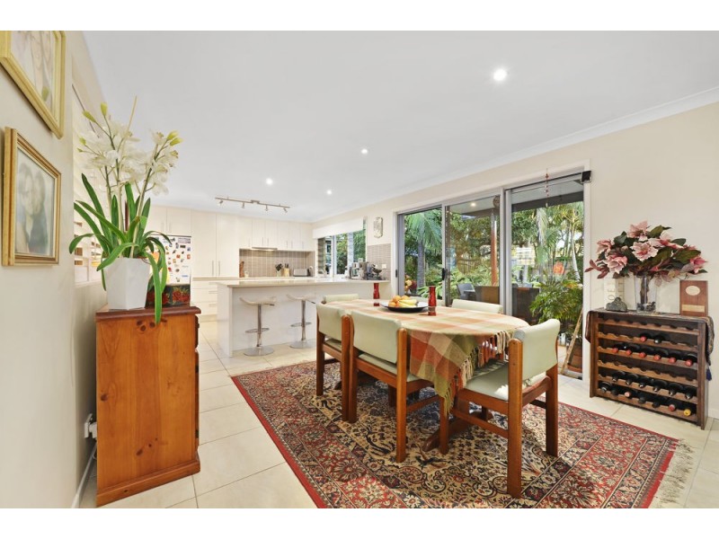 6 Napalle Street, Warana QLD 4575