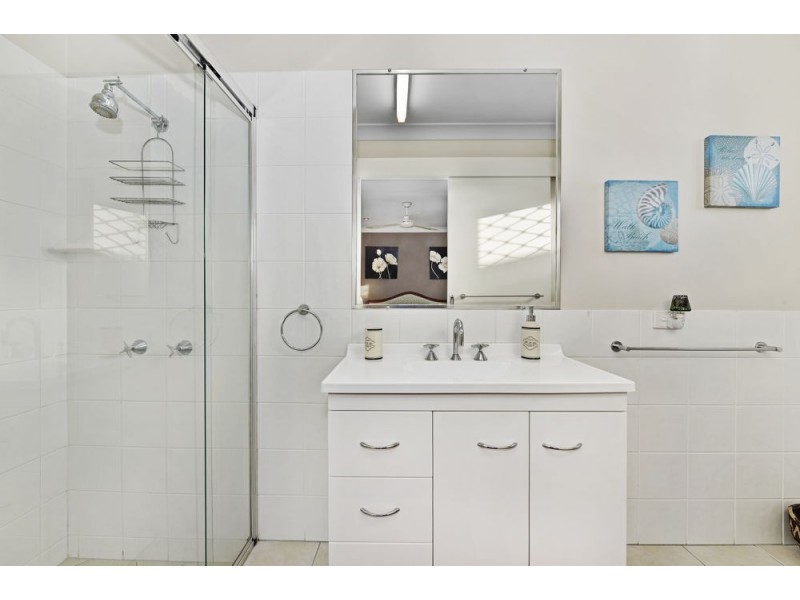 6 Napalle Street, Warana QLD 4575