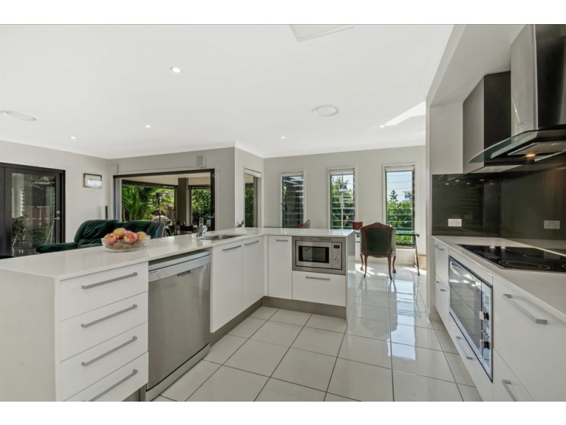 2 Hibbertia Street, Mountain Creek QLD 4557