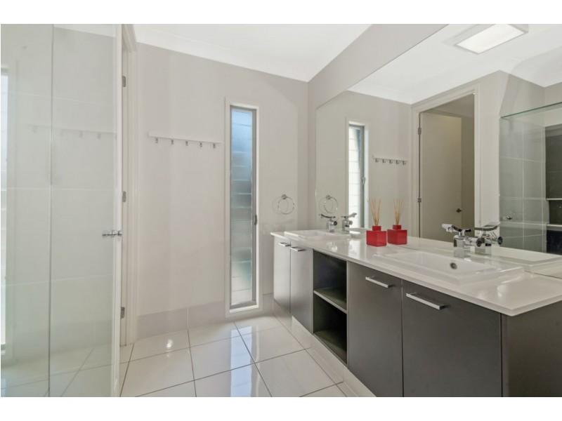 2 Hibbertia Street, Mountain Creek QLD 4557