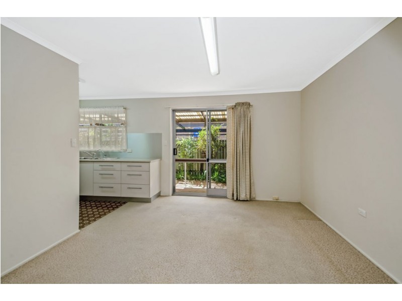 18 Langura Street, Warana QLD 4575