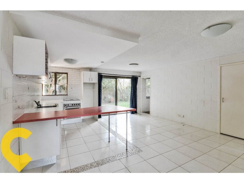 2/6 Barooga Crescent, Mooloolaba QLD 4557