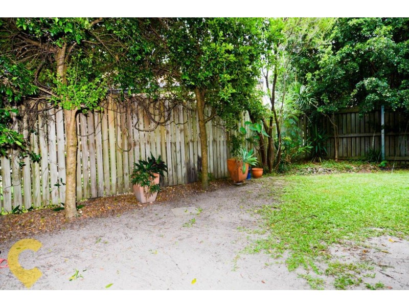 2/6 Barooga Crescent, Mooloolaba QLD 4557