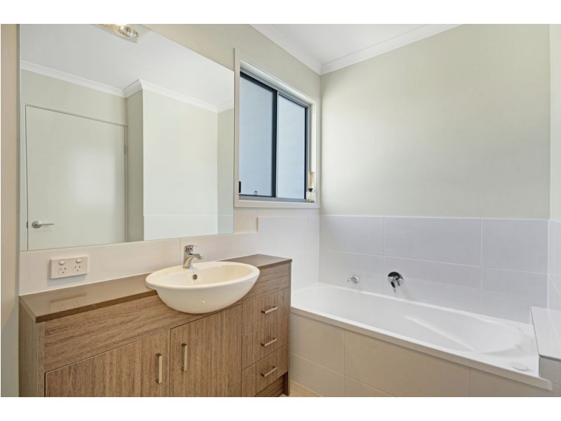 75/1 Hibbertia Street, Mountain Creek QLD 4557