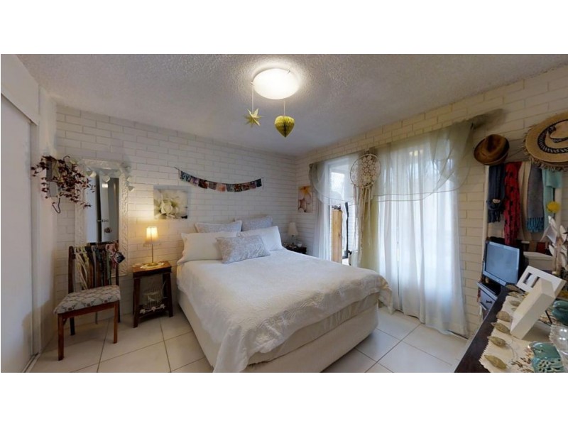 2/17 Akeringa Place, Mooloolaba QLD 4557