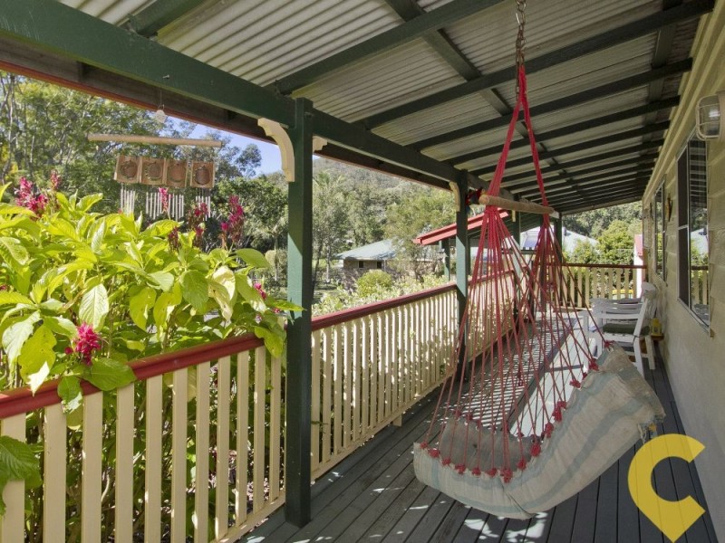 27 Shaws Road, Beerwah QLD 4519