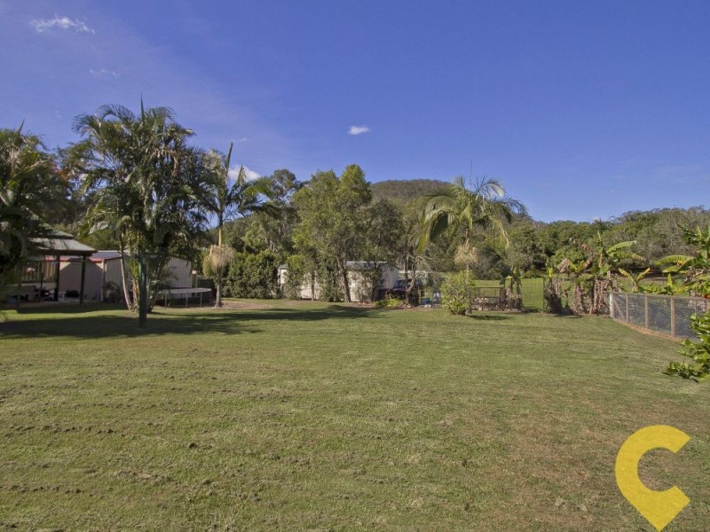 27 Shaws Road, Beerwah QLD 4519