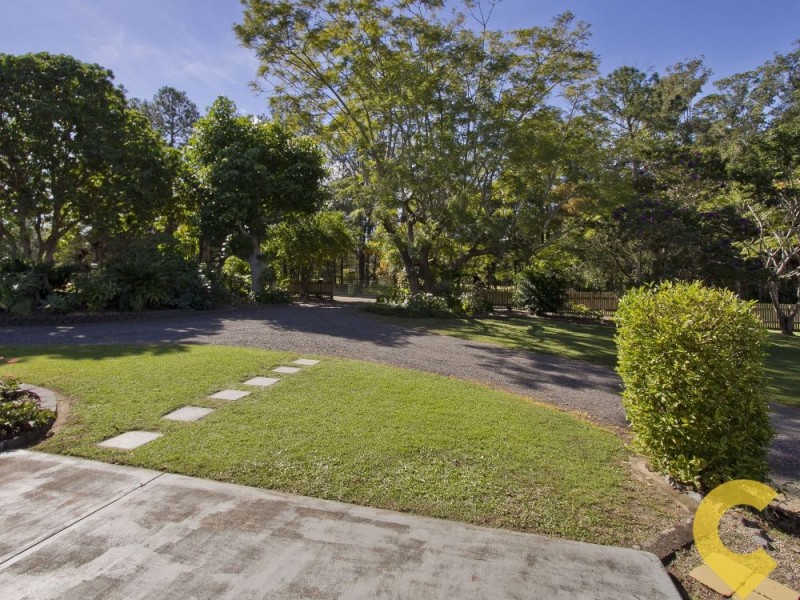 27 Shaws Road, Beerwah QLD 4519