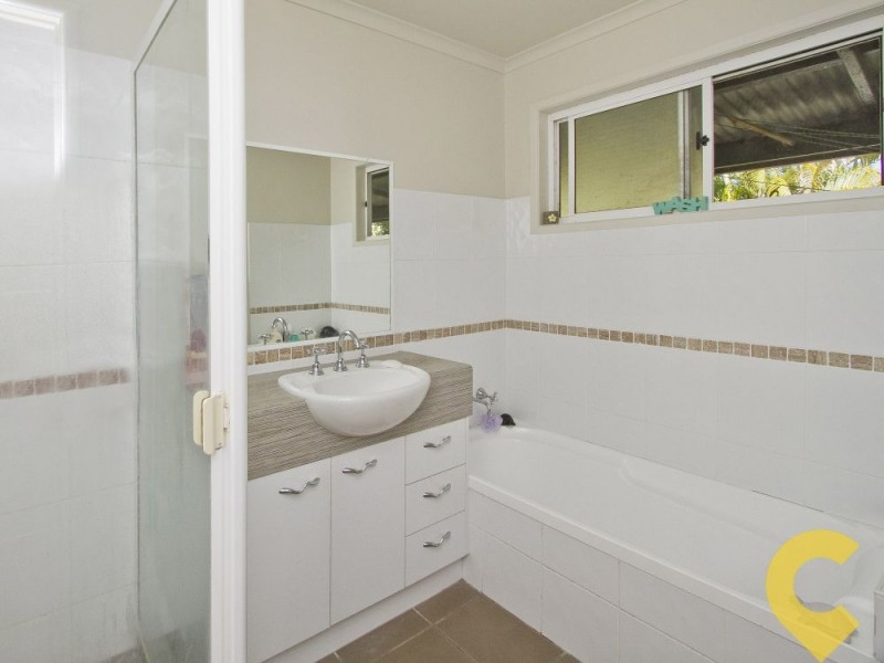 27 Shaws Road, Beerwah QLD 4519