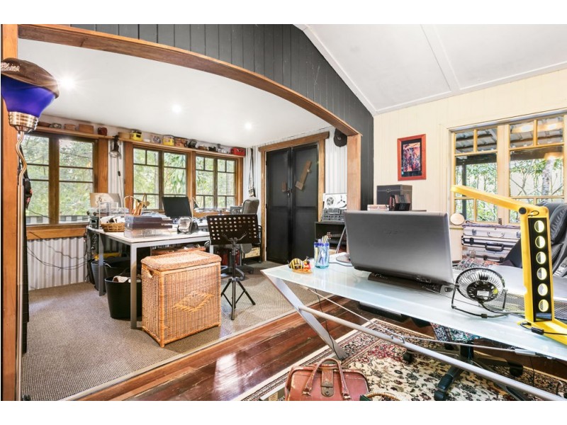 10 Andersen Road, Mooloolah Valley QLD 4553