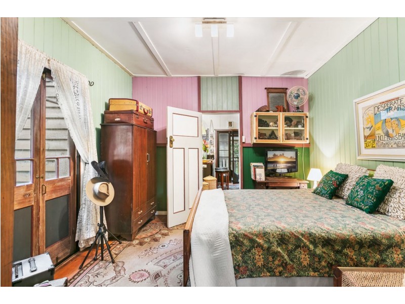 10 Andersen Road, Mooloolah Valley QLD 4553