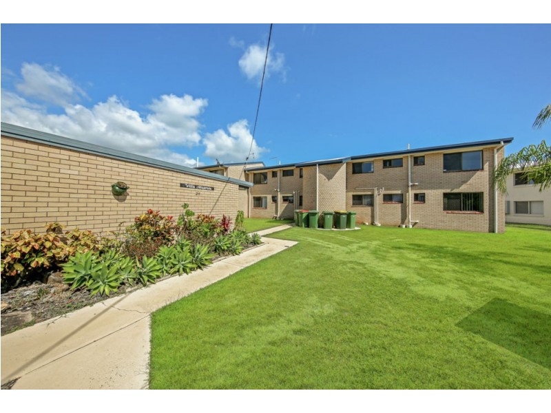 1/26 Akeringa Place, Mooloolaba QLD 4557