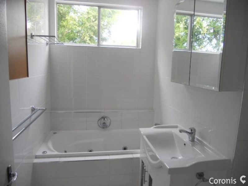 24 Parkway Drive, Mooloolaba QLD 4557