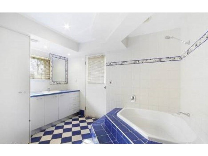 110 Buderim Avenue, Alexandra Headland QLD 4572