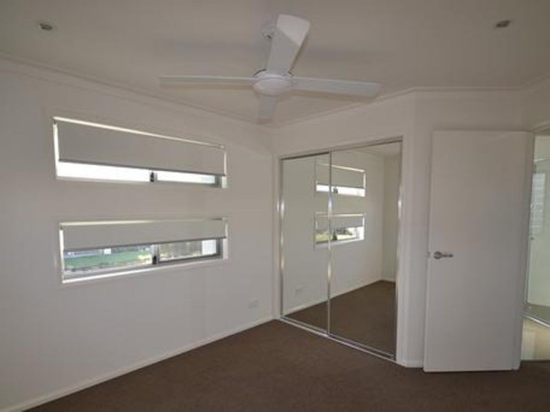 2/5 Buoy Court, Birtinya QLD 4575