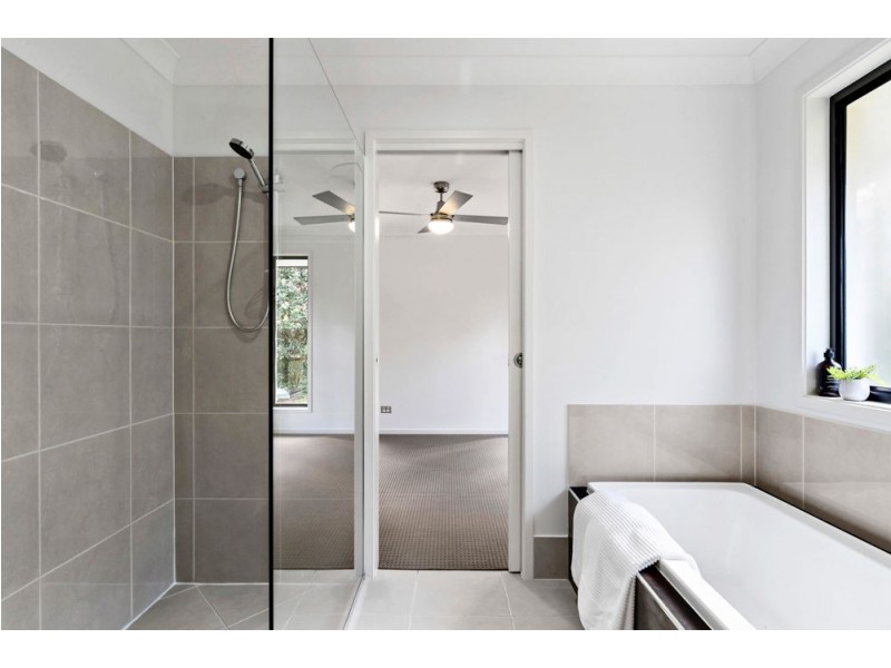 17 Monarch Place, Mons QLD 4556