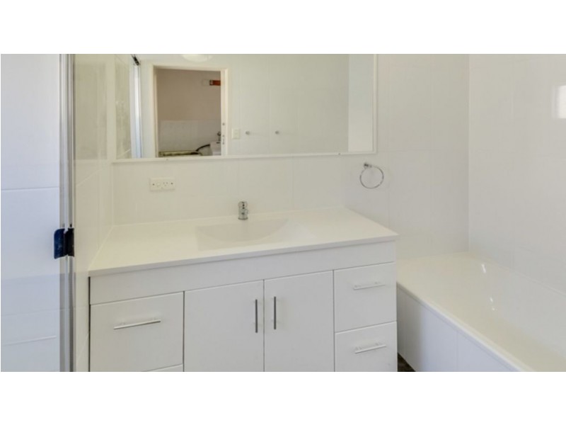 4/22 Kalinda Avenue, Mooloolaba QLD 4557