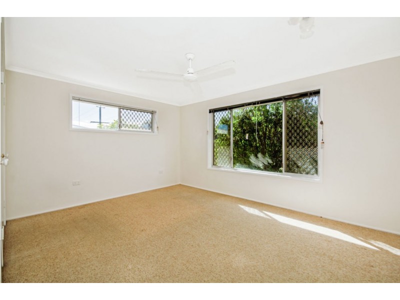 74 Oceanic Drive, Warana QLD 4575