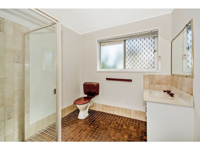 74 Oceanic Drive, Warana QLD 4575