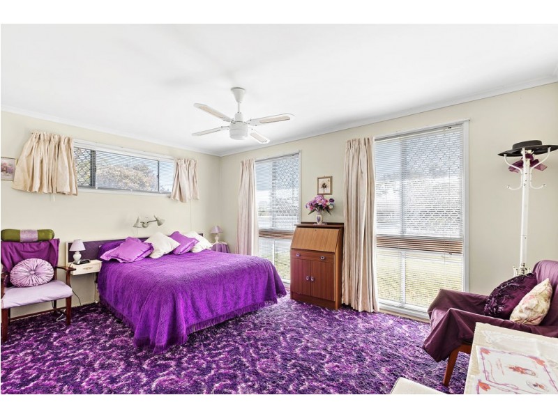 8 Currawan Street, Warana QLD 4575