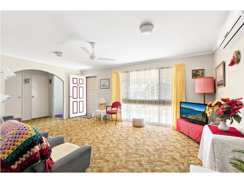 8 Currawan Street, Warana QLD 4575