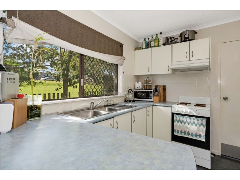 1-2/5 Tombarra Street, Mooloolaba QLD 4557