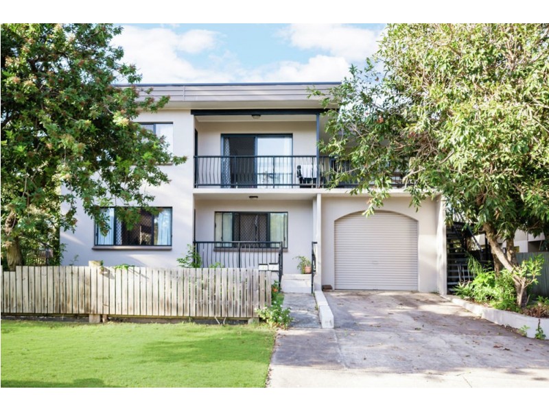 1-2/5 Tombarra Street, Mooloolaba QLD 4557