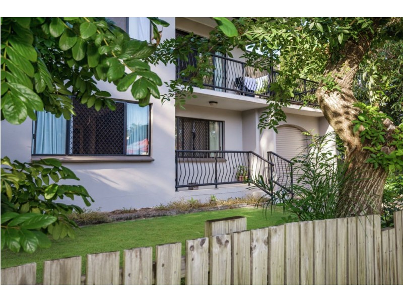 1-2/5 Tombarra Street, Mooloolaba QLD 4557