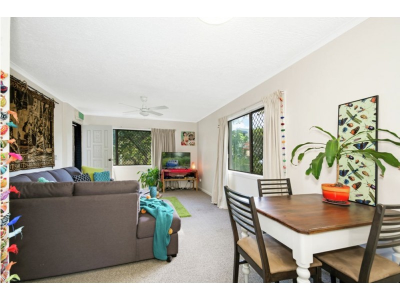 1-2/5 Tombarra Street, Mooloolaba QLD 4557