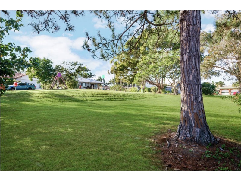 1-2/5 Tombarra Street, Mooloolaba QLD 4557