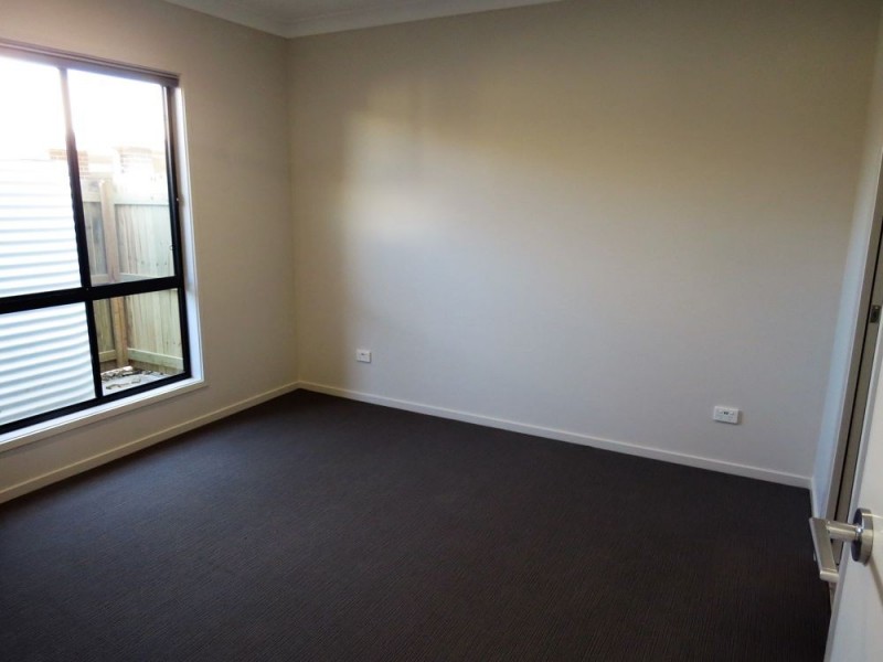 6 Chestnut Crescent, Caloundra West QLD 4551