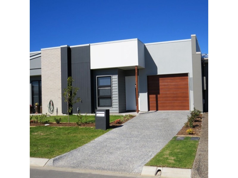 6 Chestnut Crescent, Caloundra West QLD 4551