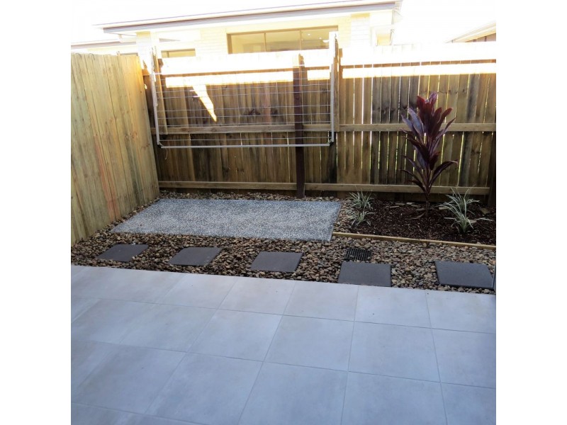 6 Chestnut Crescent, Caloundra West QLD 4551