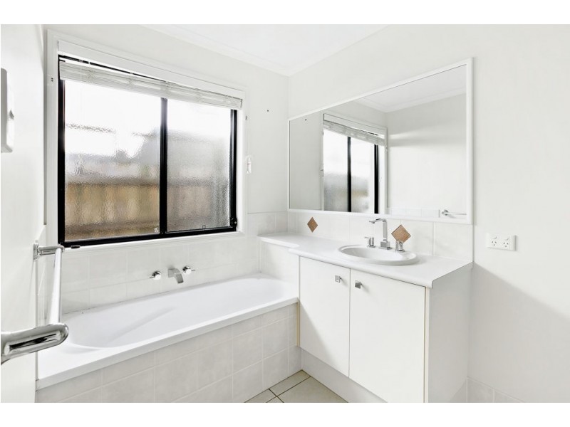 3 Martinique Court, Parrearra QLD 4575