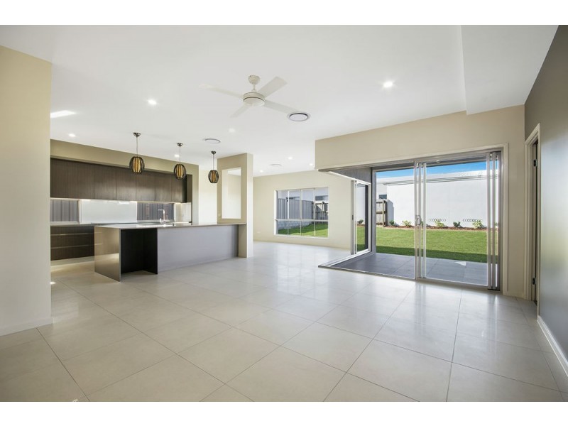 18 Newry Street, Mountain Creek QLD 4557