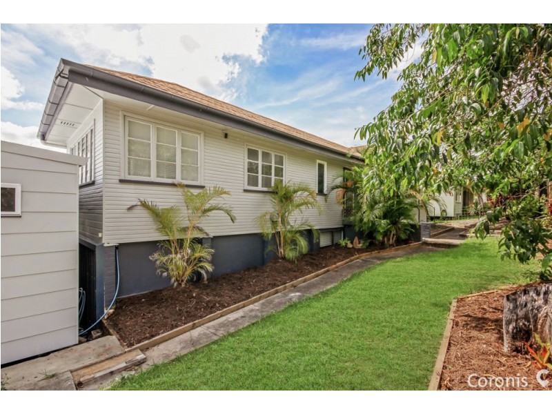 16 Waterfall Road, Nambour QLD 4560