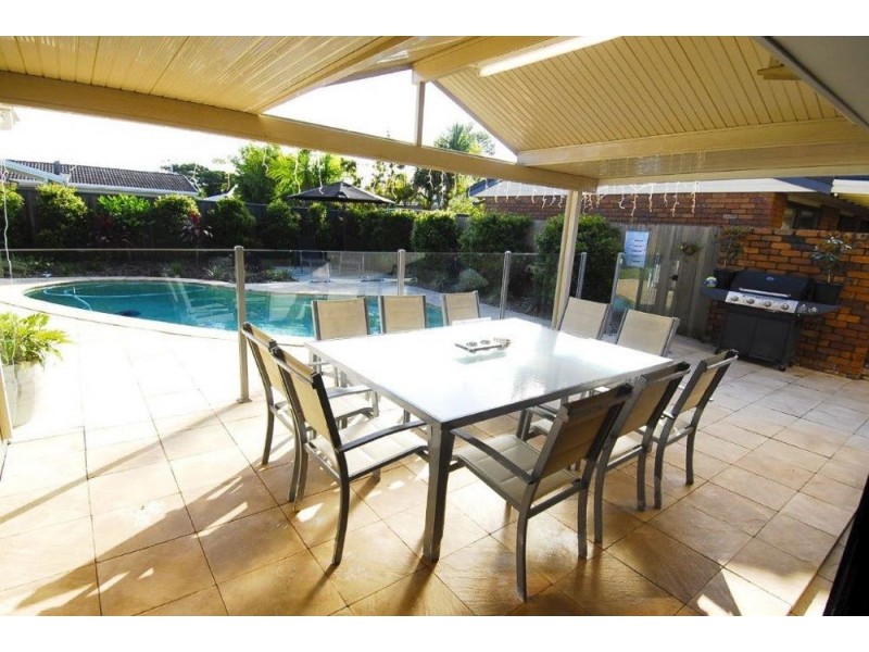 6 Kardinia Street, Minyama QLD 4575