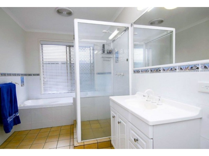 6 Kardinia Street, Minyama QLD 4575