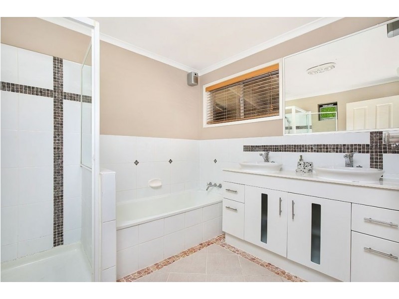 4 Boolagi Drive, Wurtulla QLD 4575